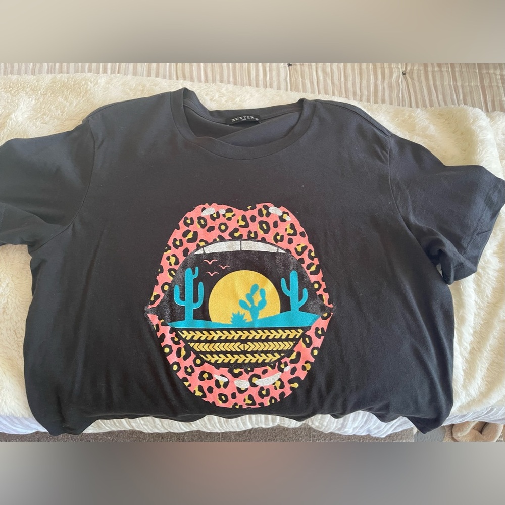 Black crop top. Like new